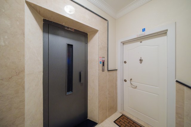 Image of A three-room apartment just a 10-minute walk from the famous Cleopatra Beach